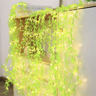 LED lyskæde med hængende grønne blade 